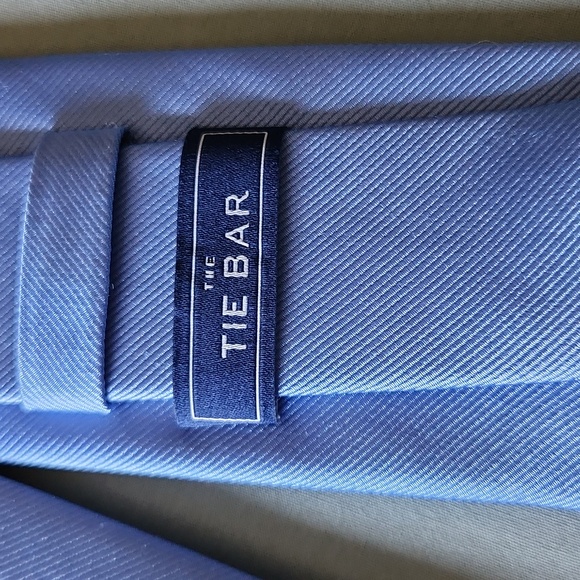 like new men's sky blue tie - Picture 3 of 5